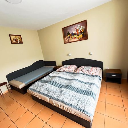 Apartman Taktik Velky Meder Exterior photo