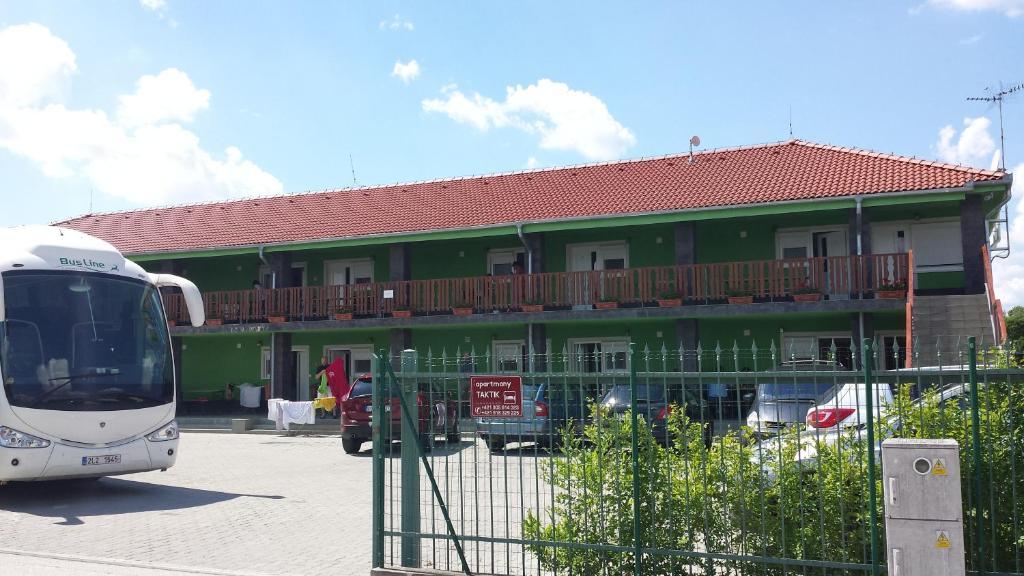 Apartman Taktik Velky Meder Exterior photo